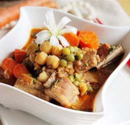 SƯỜN NẤU ĐẬU
